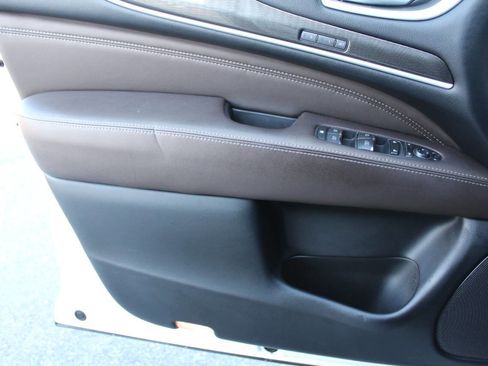 Used 2020 INFINITI QX60 Luxe w/ Essential Package image 17