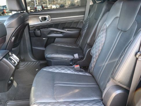 Used 2022 Kia Sorento SX FWD image 19