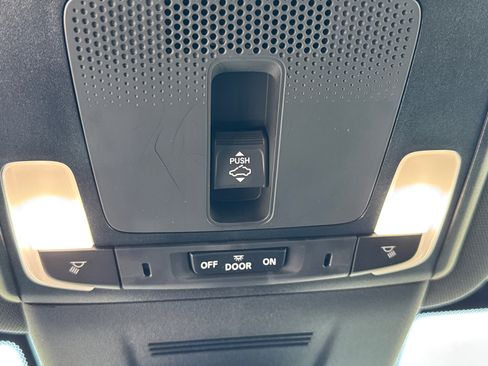 Used 2025 Honda CR-V Sport-L image 33