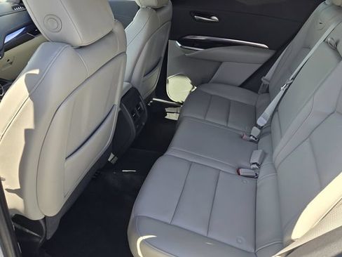 Used 2023 Cadillac XT4 Luxury FWD image 11