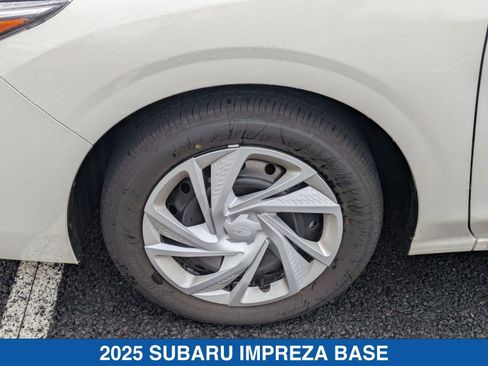 Certified 2025 Subaru Impreza 2.0i image 11