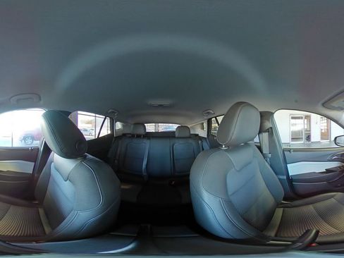 Used 2025 Chevrolet Trax LT image 46