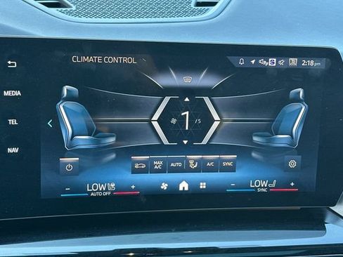 Used 2025 BMW X2 xDrive28i w/ M Sport Package AWD/4WD image 22