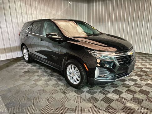 Used 2024 Chevrolet Equinox LT image 2