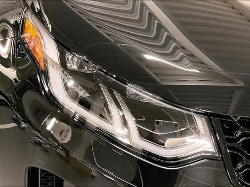 Certified 2025 Land Rover Discovery Sport S image 28