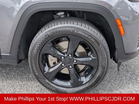 Used 2023 Jeep Grand Cherokee L Laredo AWD/4WD image 10