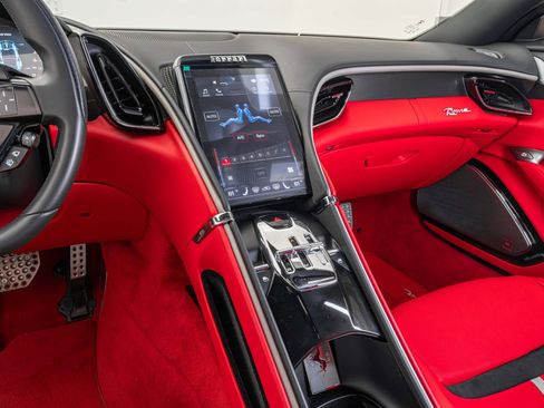 Certified 2024 Ferrari Roma image 6