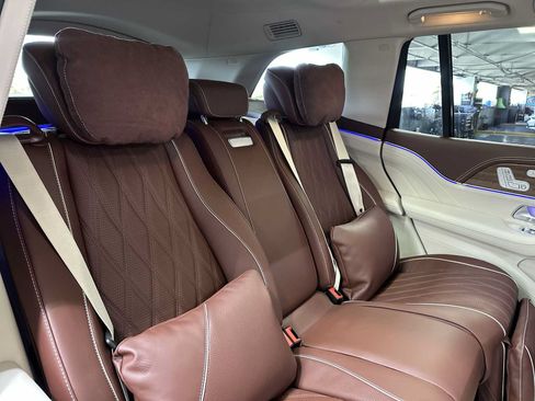 Used 2026 Mercedes-Benz Maybach GLS 600 4MATIC image 26
