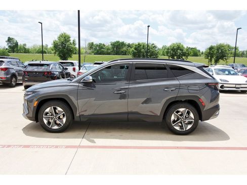 Certified 2025 Hyundai Tucson SEL FWD image 6
