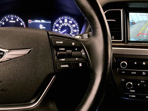 Used 2018 Genesis G80 3.8 AWD/4WD image 18