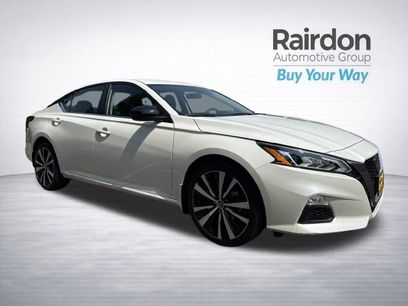 Used 2022 Nissan Altima 2.5 SR