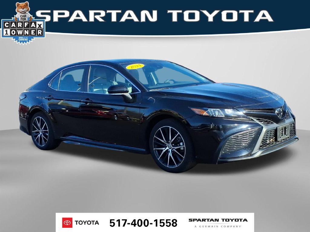 Used 2024 Toyota Camry SE AWD/4WD image 5
