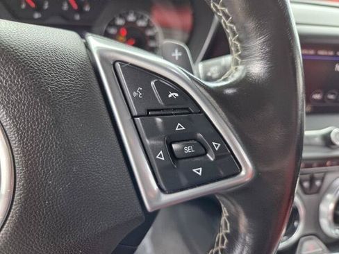 Used 2020 Chevrolet Camaro LT RWD image 9