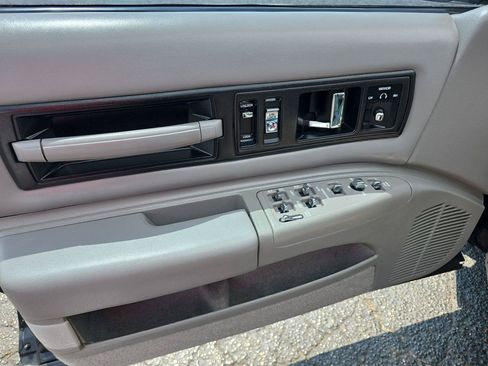 Used 1996 Chevrolet Impala SS RWD image 5