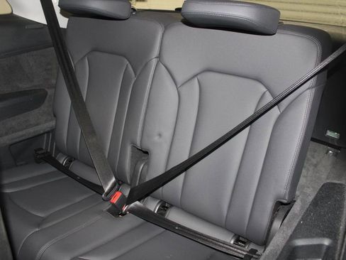 Used 2023 Audi Q7 3.0T Premium Plus image 19