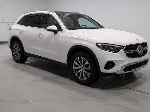 Certified 2025 Mercedes-Benz GLC 300 4MATIC image 4