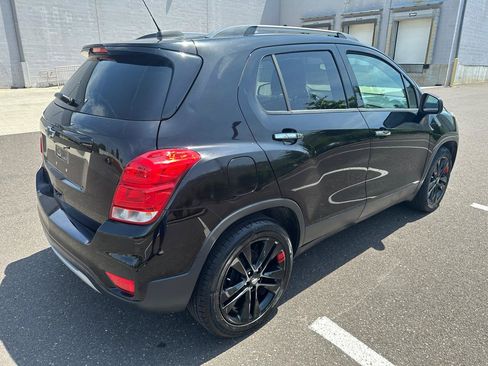 Used 2018 Chevrolet Trax LT w/ Redline Edition FWD image 5