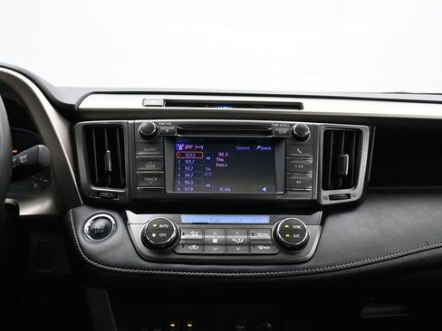 Used 2013 Toyota RAV4 Limited image 45