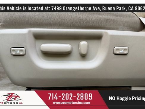 Used 2011 Toyota Sequoia Limited image 40