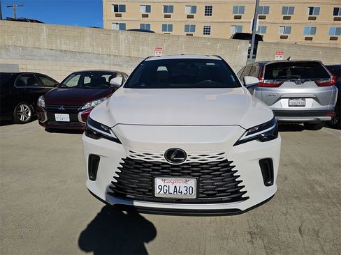 Used 2023 Lexus RX 350 Premium Plus image 2