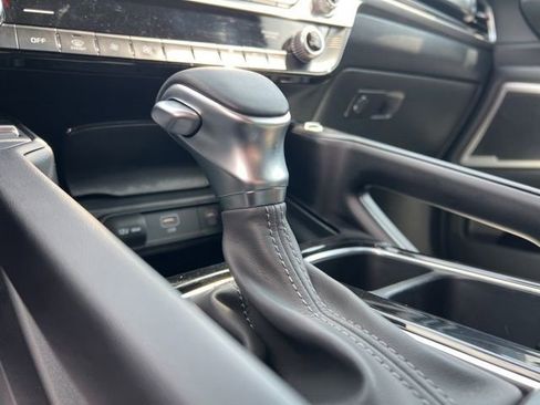 Certified 2025 Kia Telluride S image 27