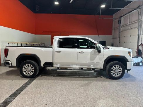 Used 2020 GMC Sierra 3500 Denali w/ Denali Ultimate Package AWD/4WD image 2