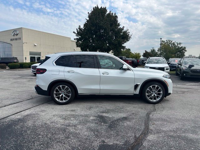 Certified 2026 BMW X5 xDrive50e w/ Climate Comfort Package AWD/4WD image 8
