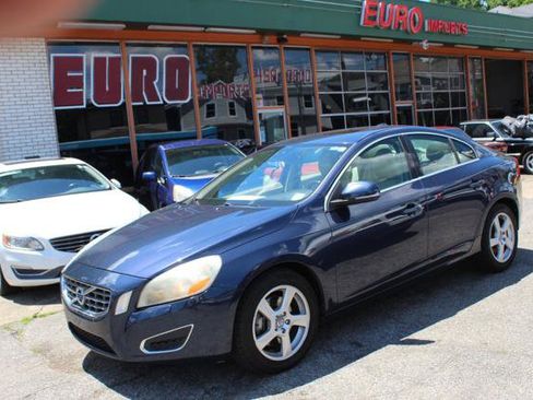 Used 2012 Volvo S60 T5 FWD image 1