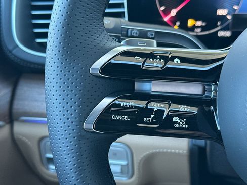 New 2026 Mercedes-Benz GLS 580 4MATIC image 28