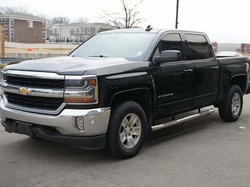 Used 2018 Chevrolet Silverado 1500 LT w/ All Star Edition image 10