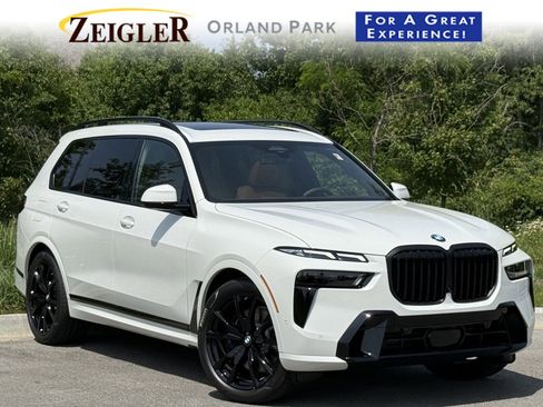 Used 2026 BMW X7 xDrive40i w/ M Sport Package image 1