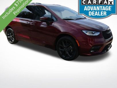 Used 2023 Chrysler Pacifica Touring-L w/ S Appearance Package