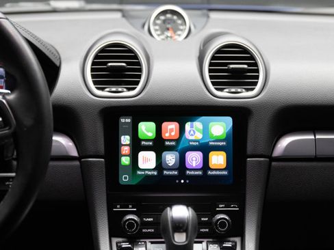 Used 2025 Porsche 718 Cayman image 8