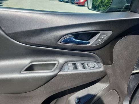 Used 2019 Chevrolet Equinox LT FWD image 19