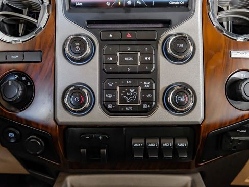 Used 2015 Ford F350 Lariat w/ Lariat Interior Package image 26