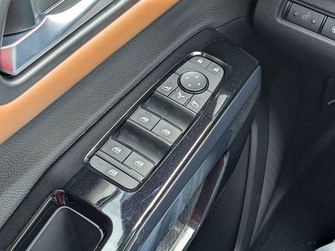 New 2026 Nissan Pathfinder Platinum FWD image 22