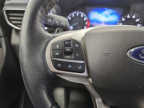 Used 2021 Ford Explorer XLT w/ Equipment Group 202A image 17