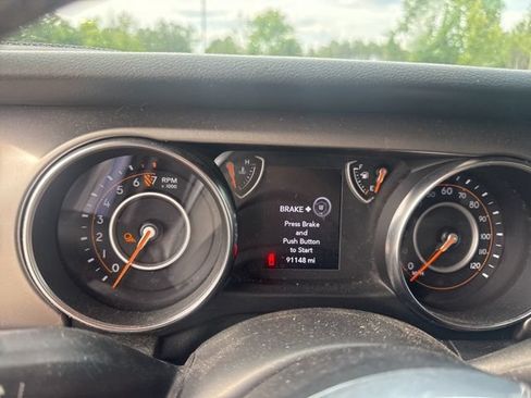 Used 2020 Jeep Gladiator Sport w/ Quick Order Package 24S AWD/4WD image 24