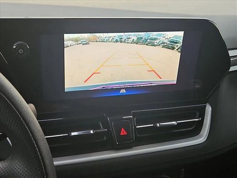 Used 2025 Chevrolet TrailBlazer LT image 14