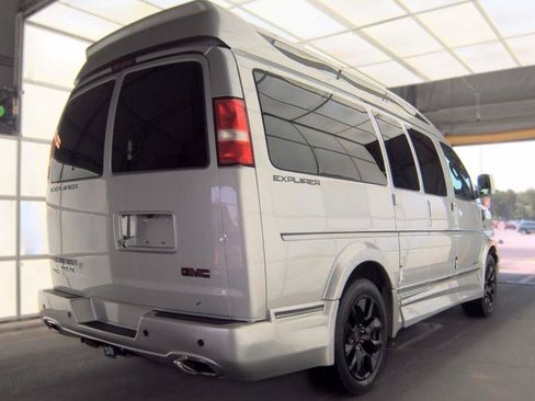 Used 2023 GMC Savana 2500 RWD image 7