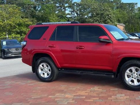 Used 2019 Toyota 4Runner SR5 RWD image 4