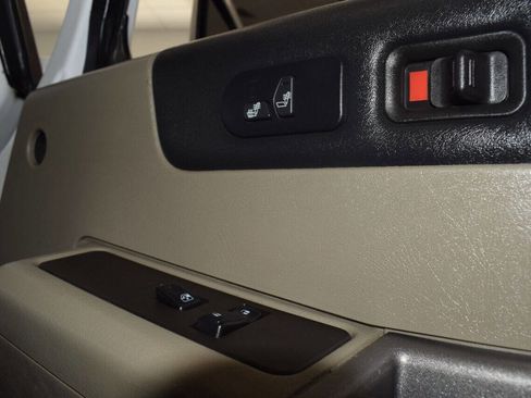 Used 2003 HUMMER H2 w/ Preferred Equipment Group image 49