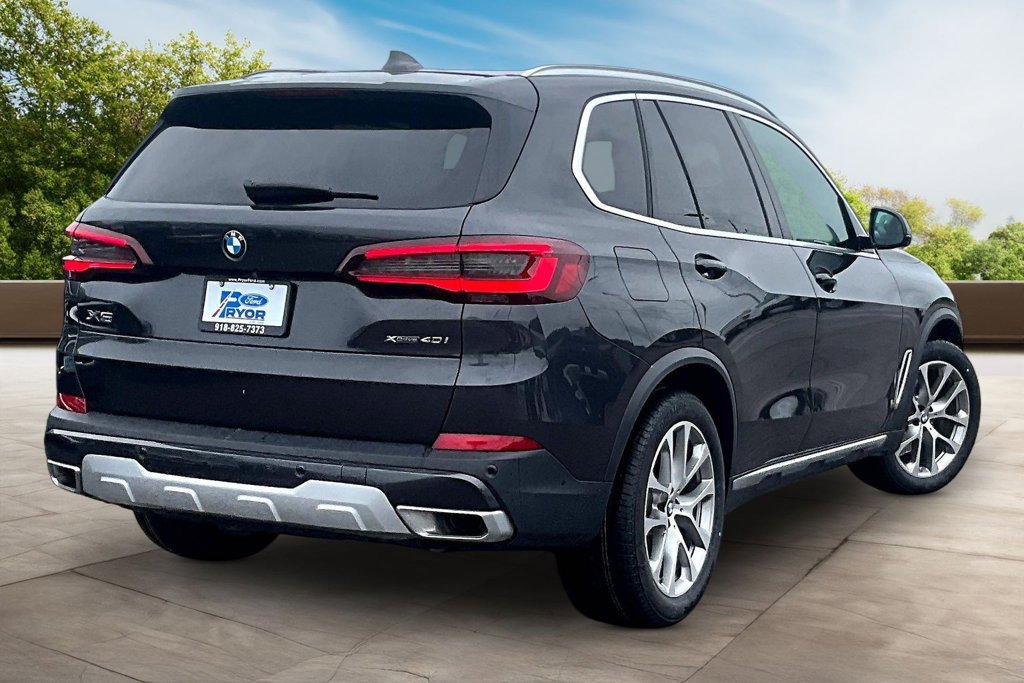 Used 2023 BMW X5 xDrive40i w/ Premium Package AWD/4WD image 2