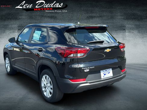 Certified 2023 Chevrolet TrailBlazer LS FWD image 3