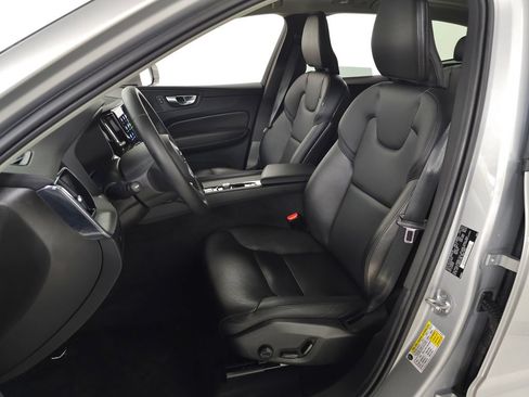 Used 2023 Volvo XC60 B5 Core w/ Climate Package AWD/4WD image 19