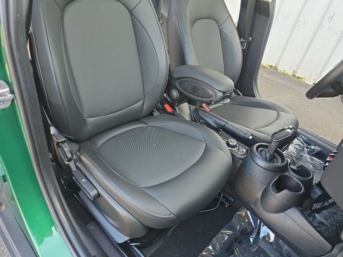 Used 2022 MINI Cooper 4-Door Hardtop image 15