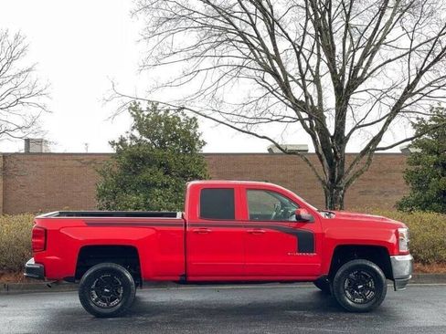 Used 2018 Chevrolet Silverado 1500 LT RWD image 8