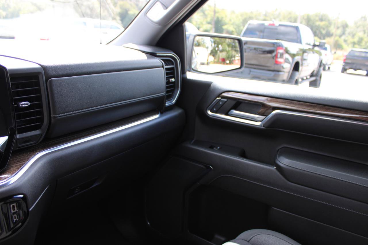 Used 2023 Chevrolet Silverado 1500 RST RWD image 17