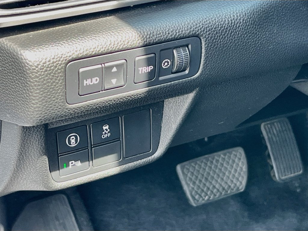 Used 2022 Honda Accord Touring image 10