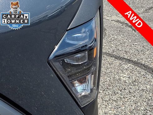Used 2024 Hyundai Kona SEL AWD/4WD image 9